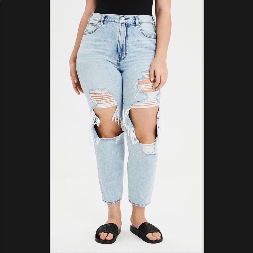 Women’s American eagle mom jeans